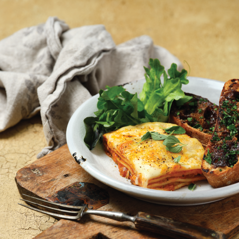 7 Star Beef Lasagne with Black Garlic Bread – Foodservice | Patties ...