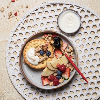 Nanna’s Snack Apple Pie Breakfast Bowls